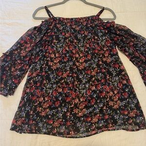 Women’s off the shoulder floral top
